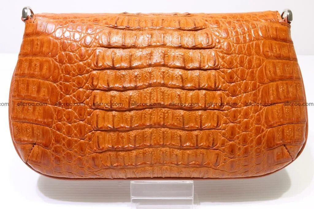 изделия из натуральной кожи. изделия из крокодильей кожи. изделия из крокодильей кожи. дольче габбана сумка крокодилья кожа. кожи крокодила bilancioni.