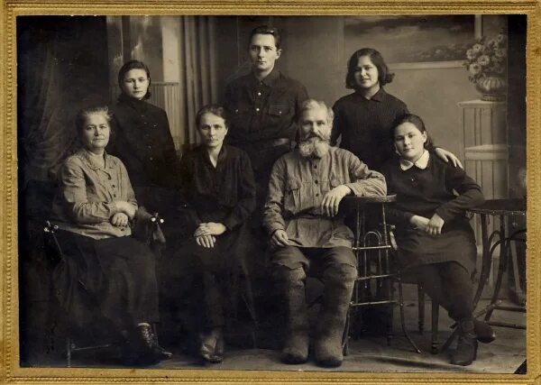 Купцы кузнецовы. Купцы кузнецовы. Династия бугровых. Купцы кузнецовы. Купцы кузнецовы.