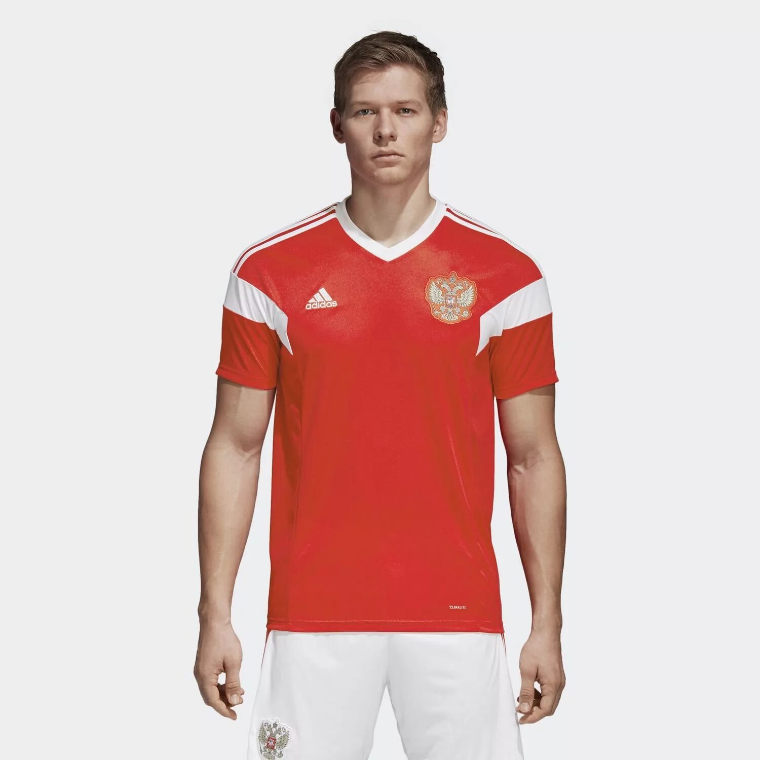 Краснеющую форма. Adidas футболка сборной россии 2018. майка сборной россии по футболу 2018. футболка сборной россии по футболу 2018. футболка форма адидас чм 2018.