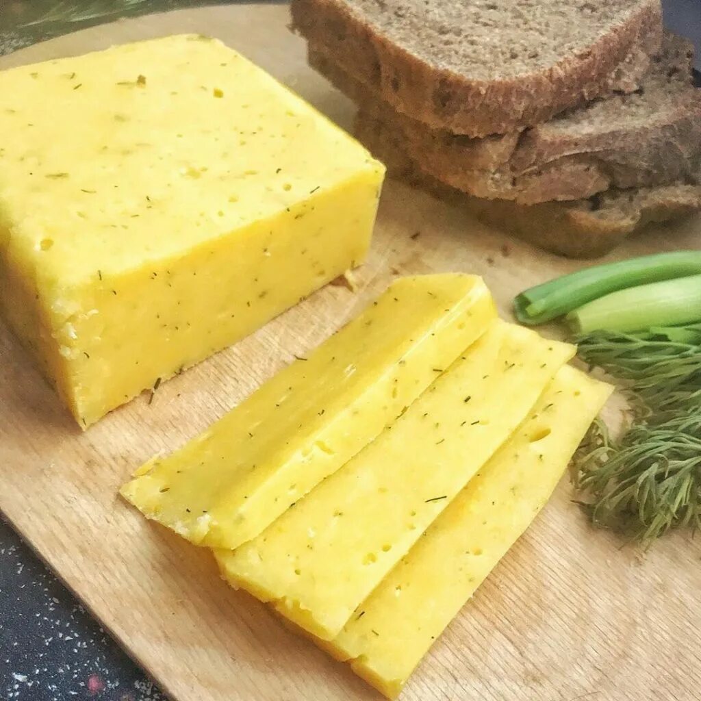 Домашний сыр. Сыр твердый. Красивый домашний сыр. Домашний сыр из молока. Домашний сыр просто вкусно