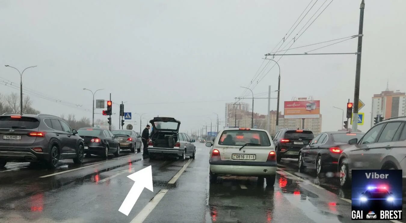 Новости бреста. Перекресток 55. Брест новости сегодня свежие. Светофор на дороге. Ужасный брест.
