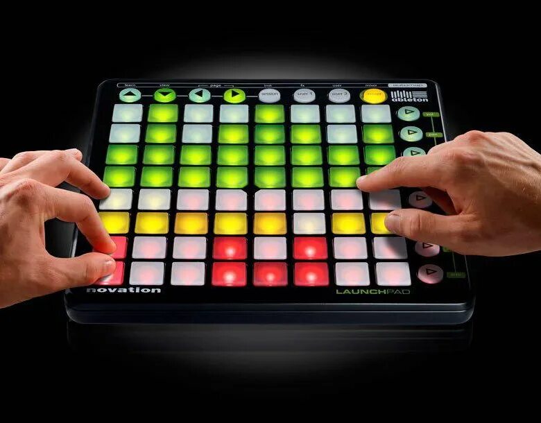 Чтоб делать музыку. Midi контроллер Novation Launchpad. Аблетон лаунчпад про. Novation Launchpad mk1. Novation Launchpad 2 коробка.