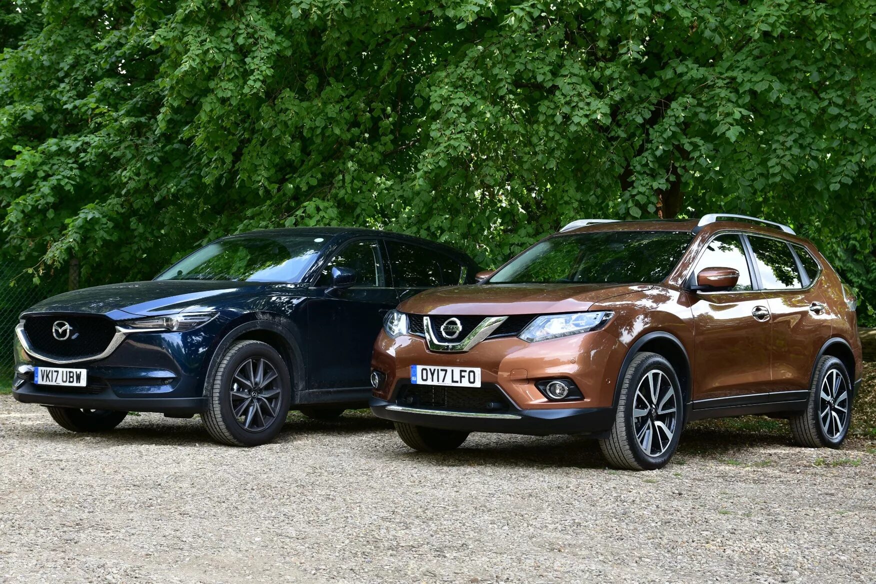 Mazda CX 5 коричневая. Mazda cx8 vs cx5. Mazda CX 5 vs Restyling. Mazda CX-7 И Nissan x-Trail. Сх 5 сравнение