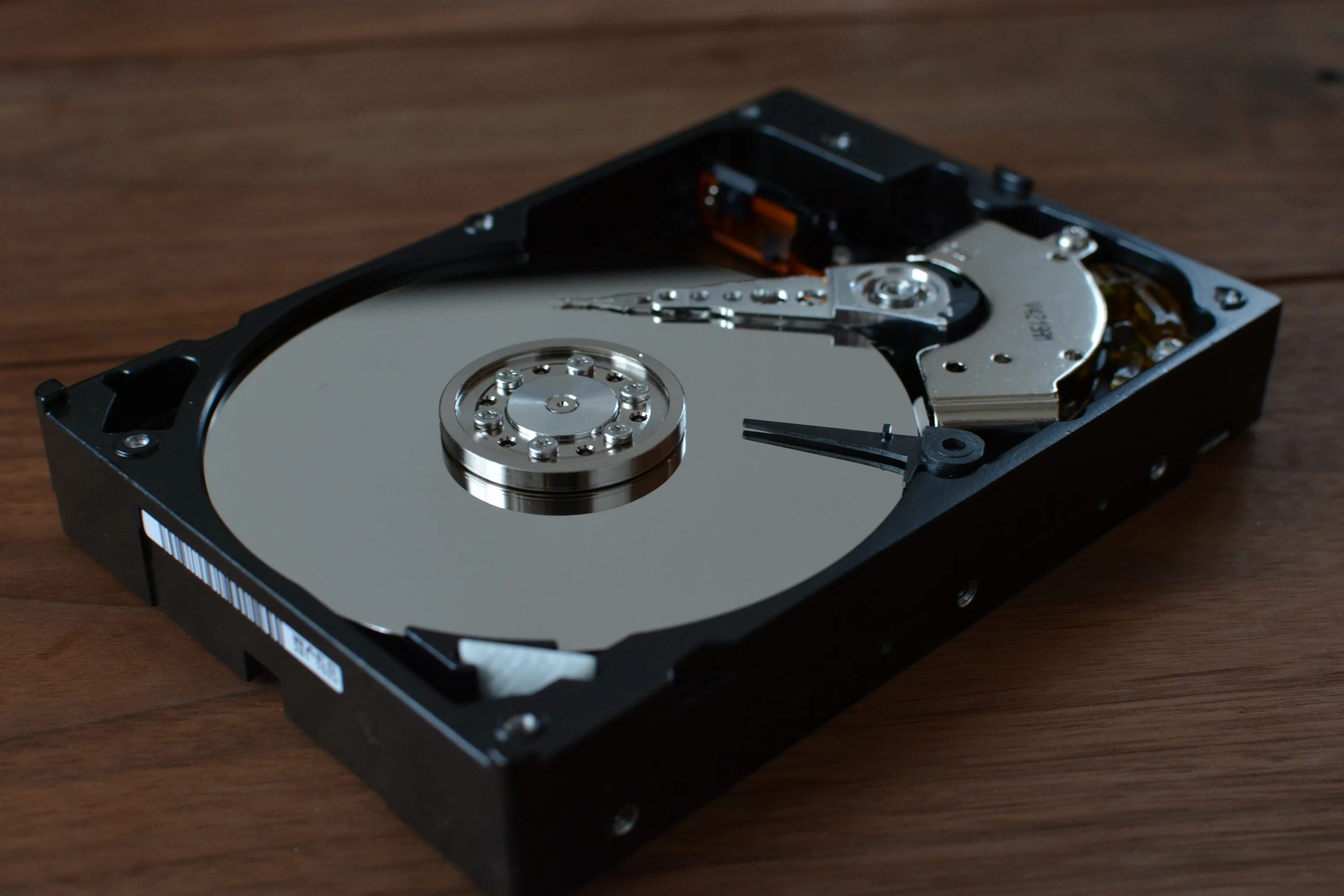 Жесткий диск компьютера является. Жесткие диски – HDD (hard Disk Drive). Винчестер ( HDD — hard Disk Drive ). Жесткий магнитный дискhhd. Жёсткие магнитные диски (hard Disk).