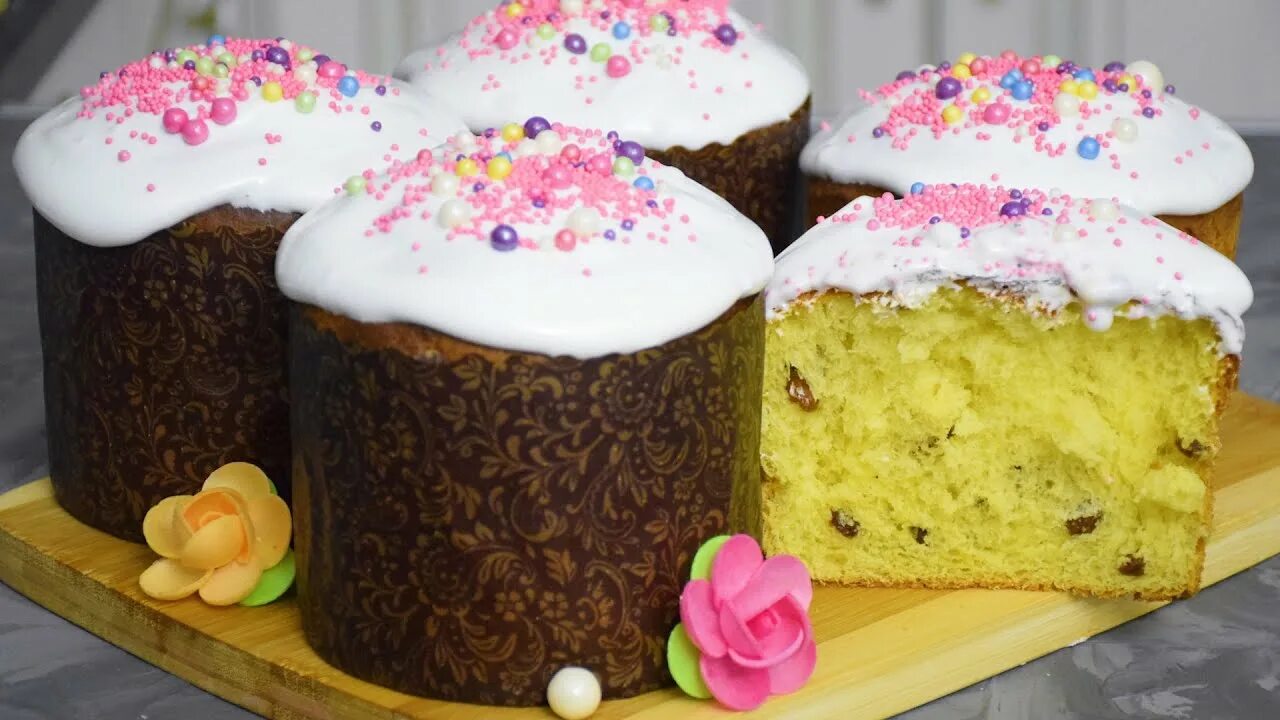 Украшение куличей. Кулич творожный пасхальный. Творожный кулич. Мокрый кулич. Пасхальные куличи,выпечка.