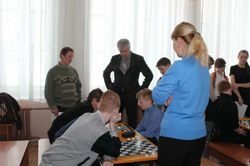 Мкоу сош с уиоп пгт. Мкоу сош с уиоп пгт. Школа восточный омутнинский район. Лицей пгт красная поляна вятскополянского района. Мкоу сош с уиоп пгт.