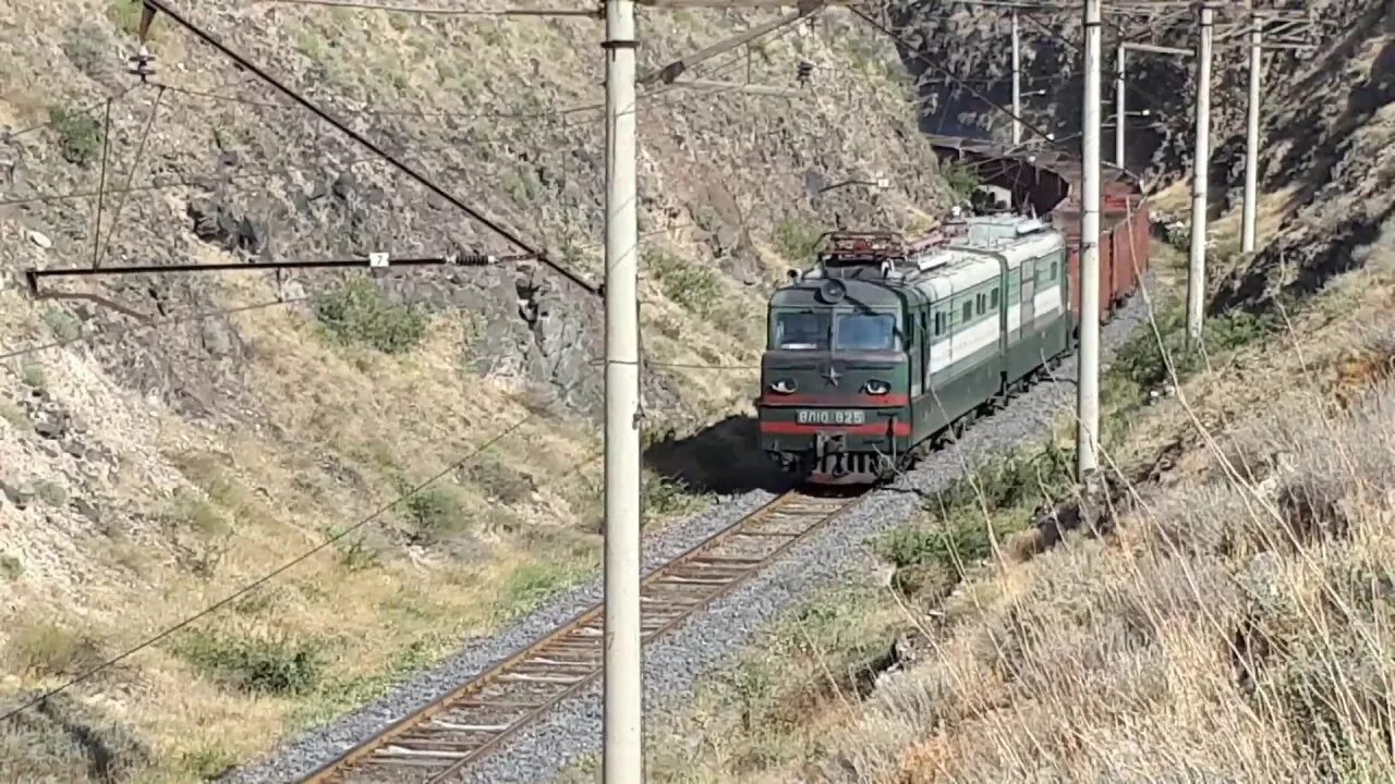 ЮКЖД поезда Армения. Станция Ереван ЮКЖД. Южно Кавказская железная дорога Ереван. Станция Садахло Железнодорожная.