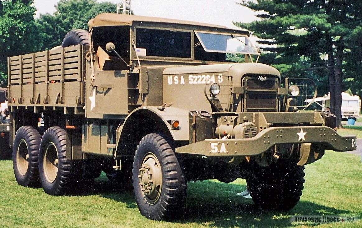 Грузовик второй мировой. Военные Грузовики США 2 мировой войны. М1083 американский армейский грузовик. Mack m917. Военные Грузовики США GMC 2 мировой войны.