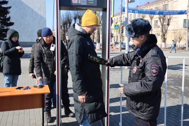 Охрана общественного порядка. Митинг. Охрана полиция. Полиция времени. Охрана общественного порядка на выборах президента