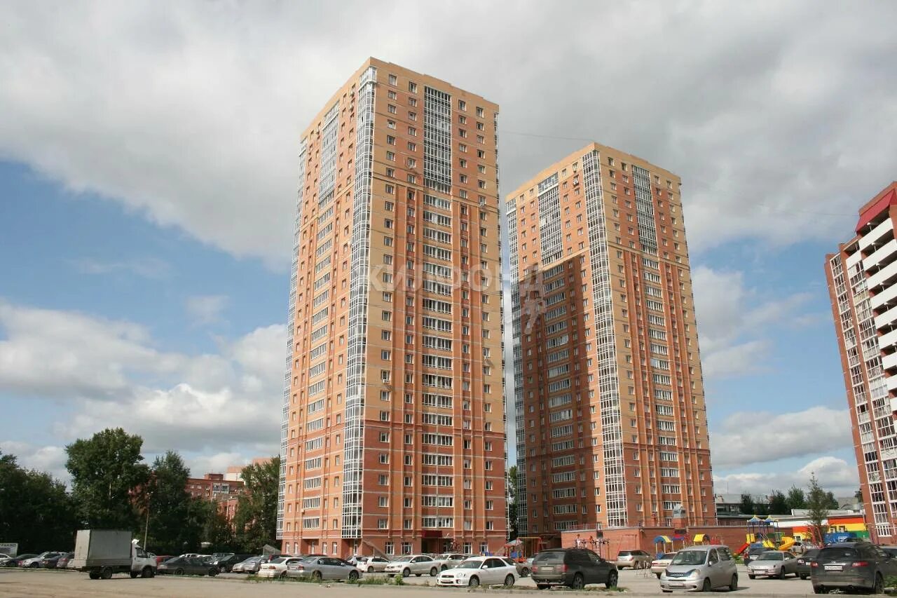 Новосибирск ул оловозаводская фото. Оловозаводская 20 новосибирск. Оловозаводская 1 новосибирск. Оловозаводская 1 новосибирск. Жк сергиев пассаж новосибирск.
