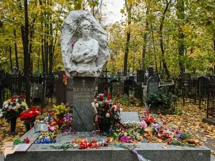 Где похоронена жена соломина