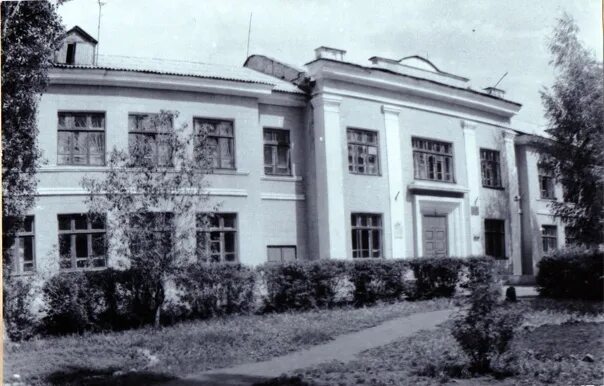 Поворино воронежская область школа 2. Аверьянов борис николаевич поворино. Сош 1 поворино. Школа 1 поворино. Сош 1 поворино.