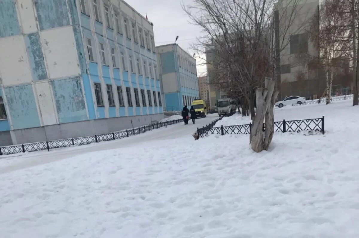 Пожар в 98 школе города челябинска. Школа 84 нижний новгород сормовский. Драка в челябинской школе. Школа 9 копейск. Стрельба школа казань стрельба 175.