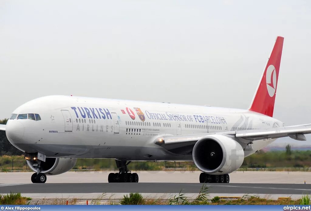 Боинг 777 300 турецкие. Боинг 777 300 турецкие. Боинг 777 300 туркиш эйрлайнс. Boeing 777-300 турецкие авиалинии. Боинг 777 300 er туркиш аирлинес.