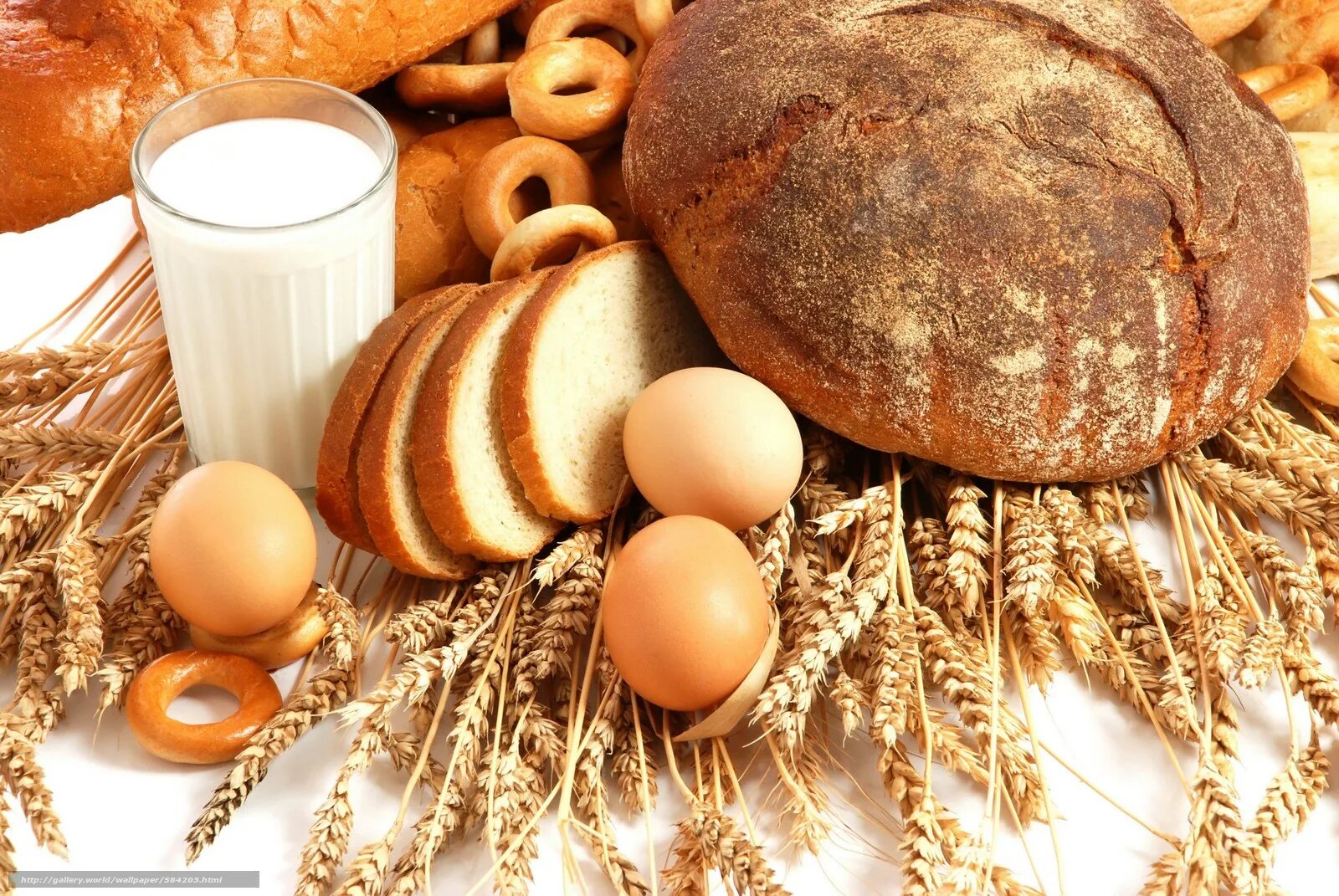 Хлеб молоко питание. Хлеб и молоко. Хлеб молоко яйца. Молочная и Хлебная продукция. Хлебобулочные и молочные продукты.