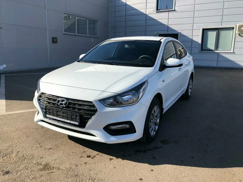 Регион прокат. Hyundai Solaris 2021 белый. Hyundai Solaris 2020. Хендай Солярис 2020 белый. Солярис 2 белый.