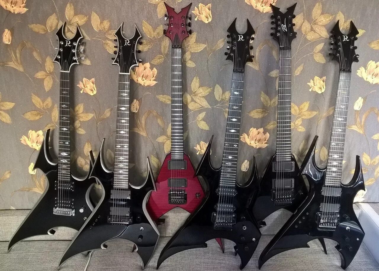 Крутая электрогитара. Электрогитара b.c. Rich Warlock Widow. Гитара BC Rich Warlock. Электрогитара BC Rich. BC Rich Warlock акустическая гитара.