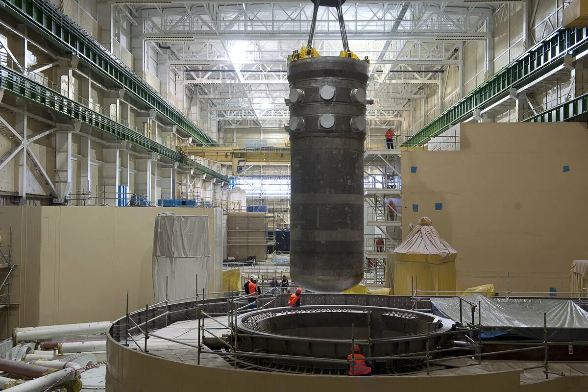 Термоядерный реактор реактор будущего. Бублик токамак итэр. Ядерные реакторы s6w. Крышка реактора ввэр 1200. Энергетический ядерный реактор.