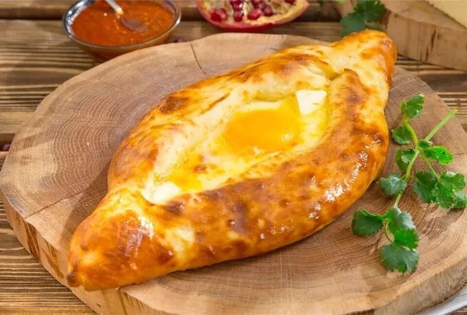 Хачапури из пятерки. Вакансий хачапури. Хачапури пеновани. Мегрельски хачапури по мегрельски. Грузинская кухня хачапури по аджарски.