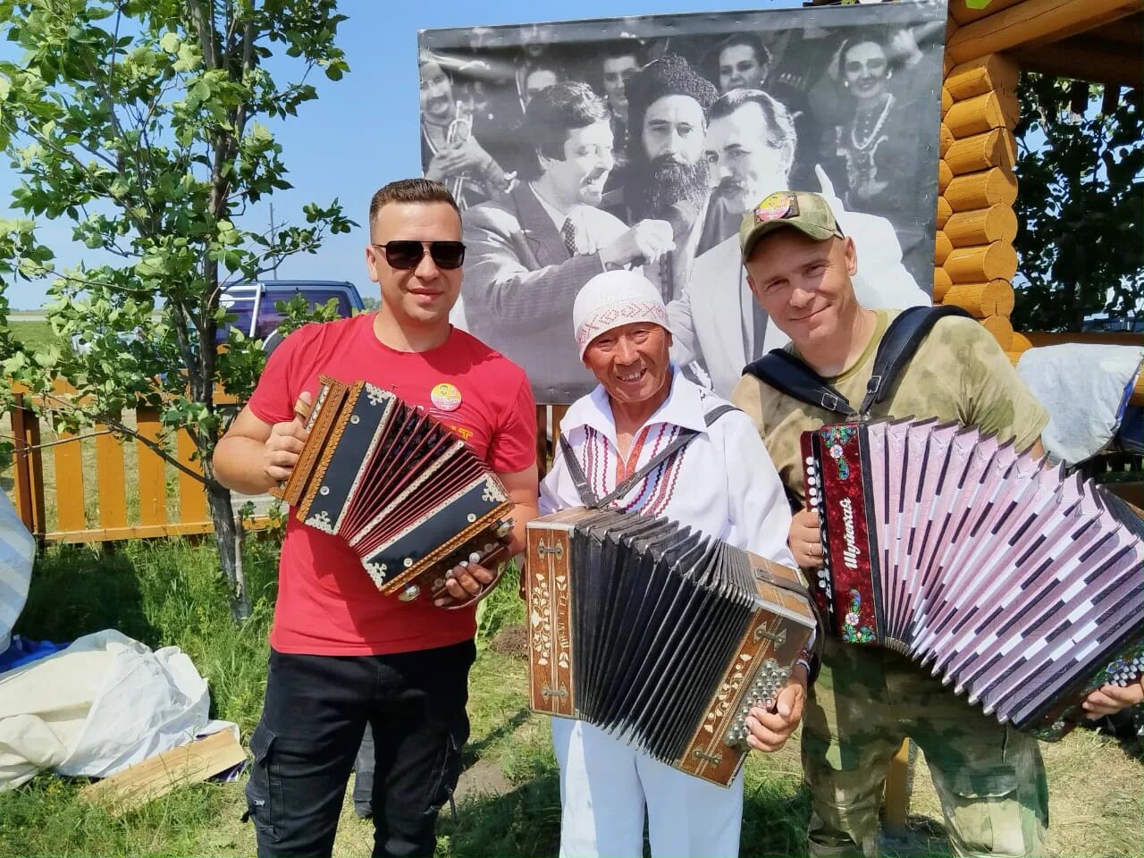 Гармонист. Гармонисты самородки. Самородки баянисты. Играй гармонь. Марийские гармонисты