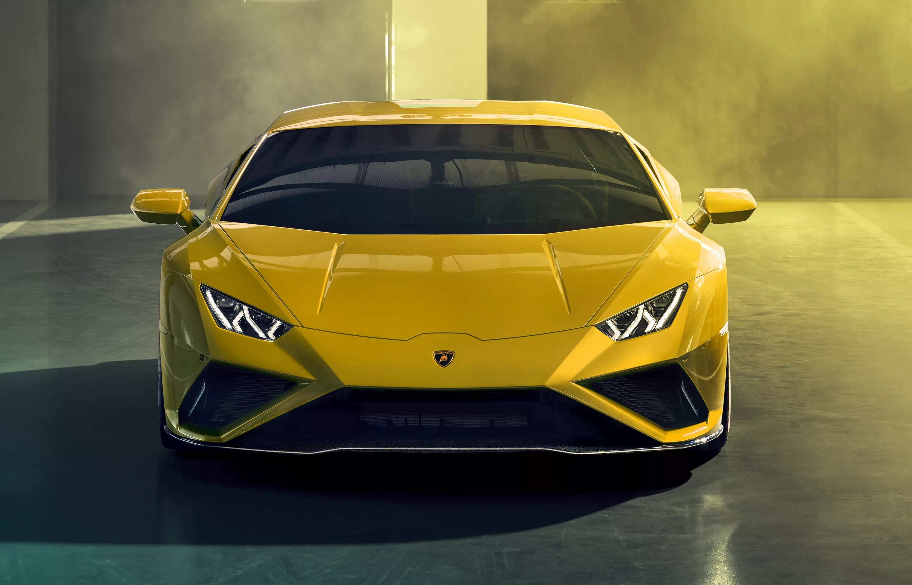 Хуракан эво. Lamborghini Huracan EVO 2020. Ламборджини Хуракан 2020. Lamborghini Huracan 2020 Yellow. Lamborghini Huracan EVO 2021.