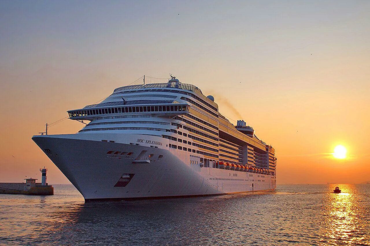 Круиз на лайнере msc. Сплендида круизный лайнер. круиз msc splendida. корабль msc splendida. лайнер msc splendida.