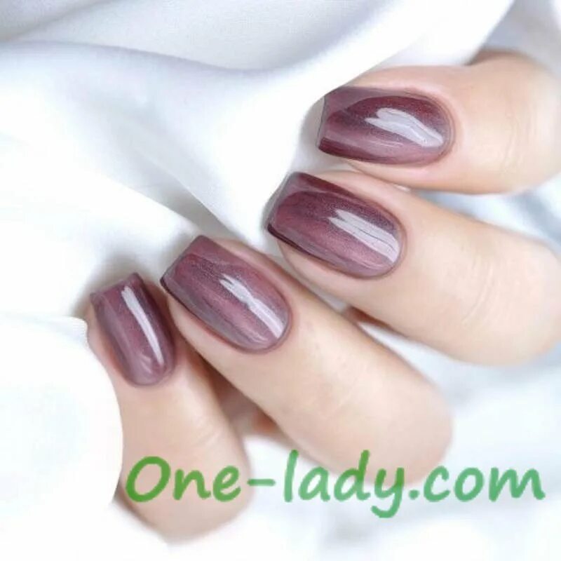 Маникюр кошачий глаз светлые тона. Дизайн кошачий глаз светлые тона. Дизайн кошачий глаз светлые тона. Маникюр кошачий глаз персиковый. Маникюр кошачий глаз 2022-2023.