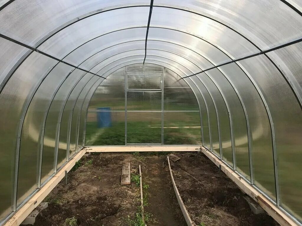 теплица усиленная уралочка усиленная. теплица агросфера богатырь 4м. парник из поликарбоната. теплицы в тольятти. теплица казанка.
