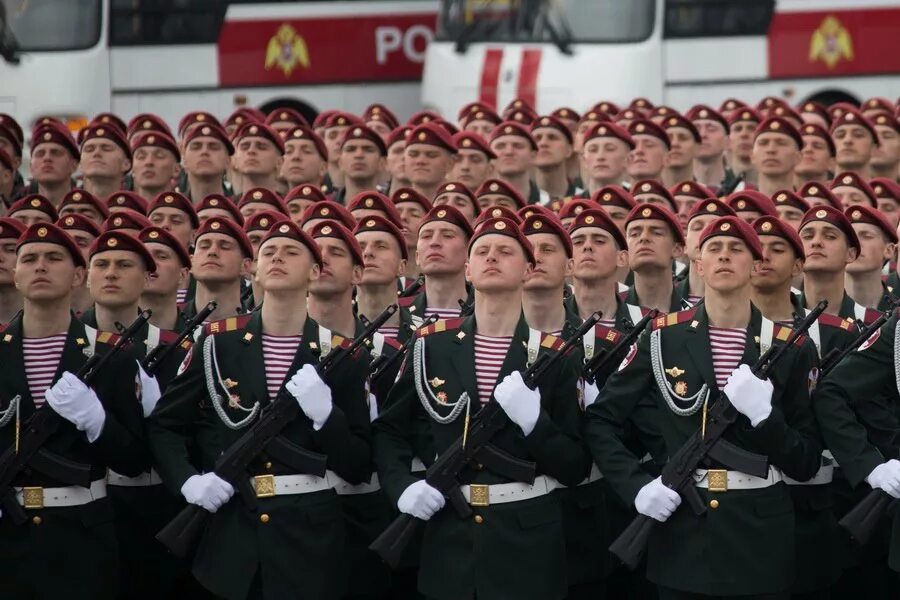 Парадная форма росгвардии. Форма войск национальной гвардии рф. парадная форма внг рф. форма росгвардии одон. одон парадная форма.