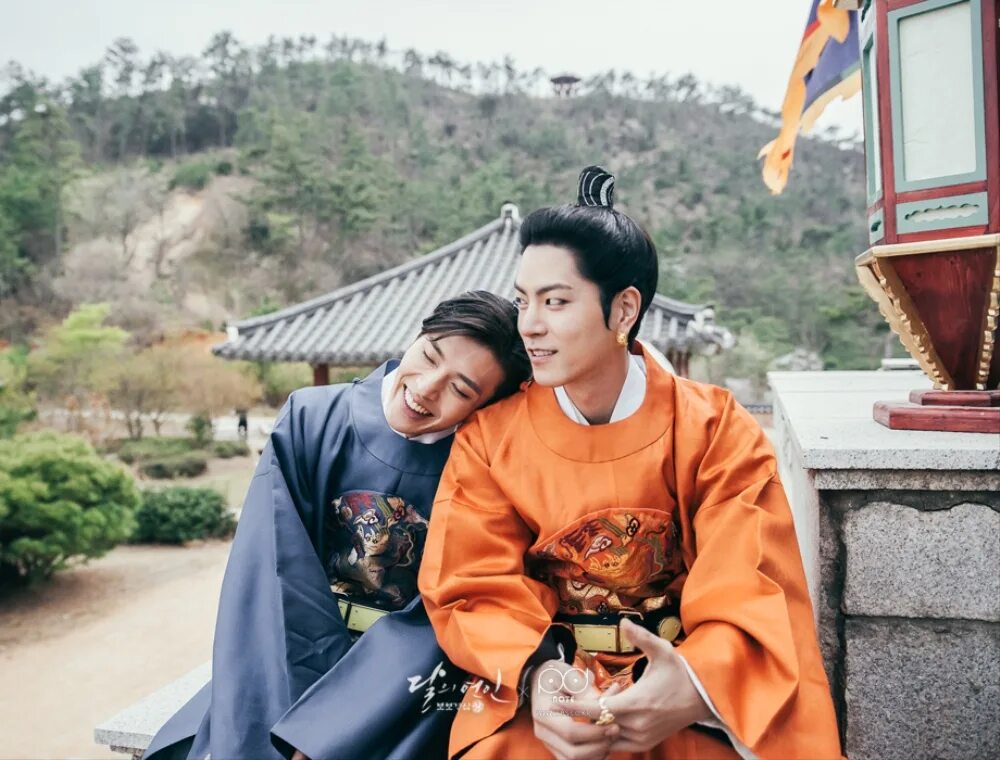 лунные влюблённые алые сердца корё поцелуй. алые влюбленные. корейский сериал алые сердца коре. Moon lovers: scarlet heart ryeo. алые сердца корё.