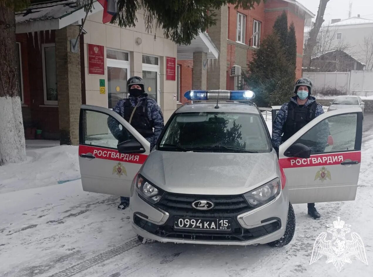 Железки курск. Происшествия в курской области сегодня. На улице. Пожар в гостинице «россия». Мобилизация полиции в курске.