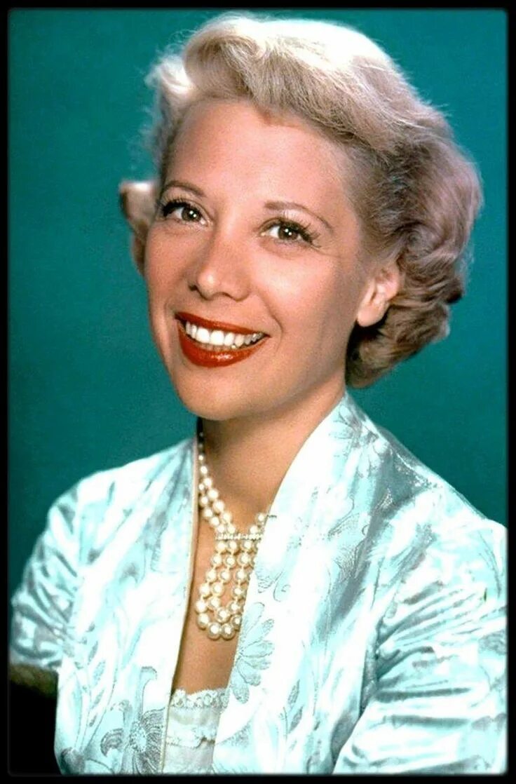 Dayna певица. Dinah shore. Dinah shore. Dinah shore. Dinah michaeli.