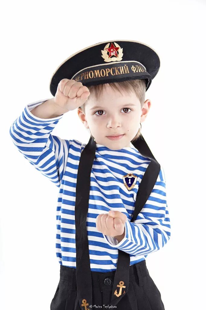 Капитан юнга. Костюм моряка для детей. Мальчик в форме моряка. Форма моряка для детей. Мальчик Морячок.