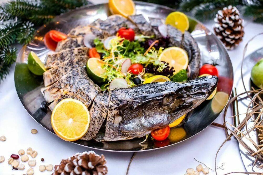 Чавыча малосольная. Новогодняя рыбка. Рыбный год. Рыбный год. Новогодние блюда в ресторане.