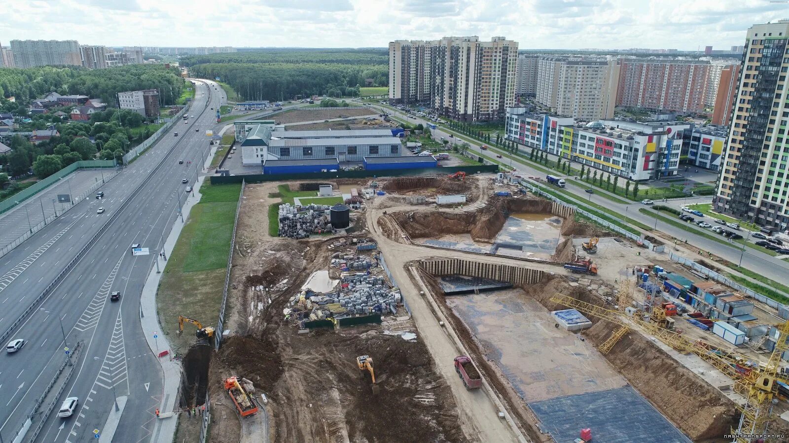 Деревня рассказовка москва. Работа в рассказовке москва. Жк рассказовка москва. Рассказовка стройка станции метро. Переделкино ближнее метро.