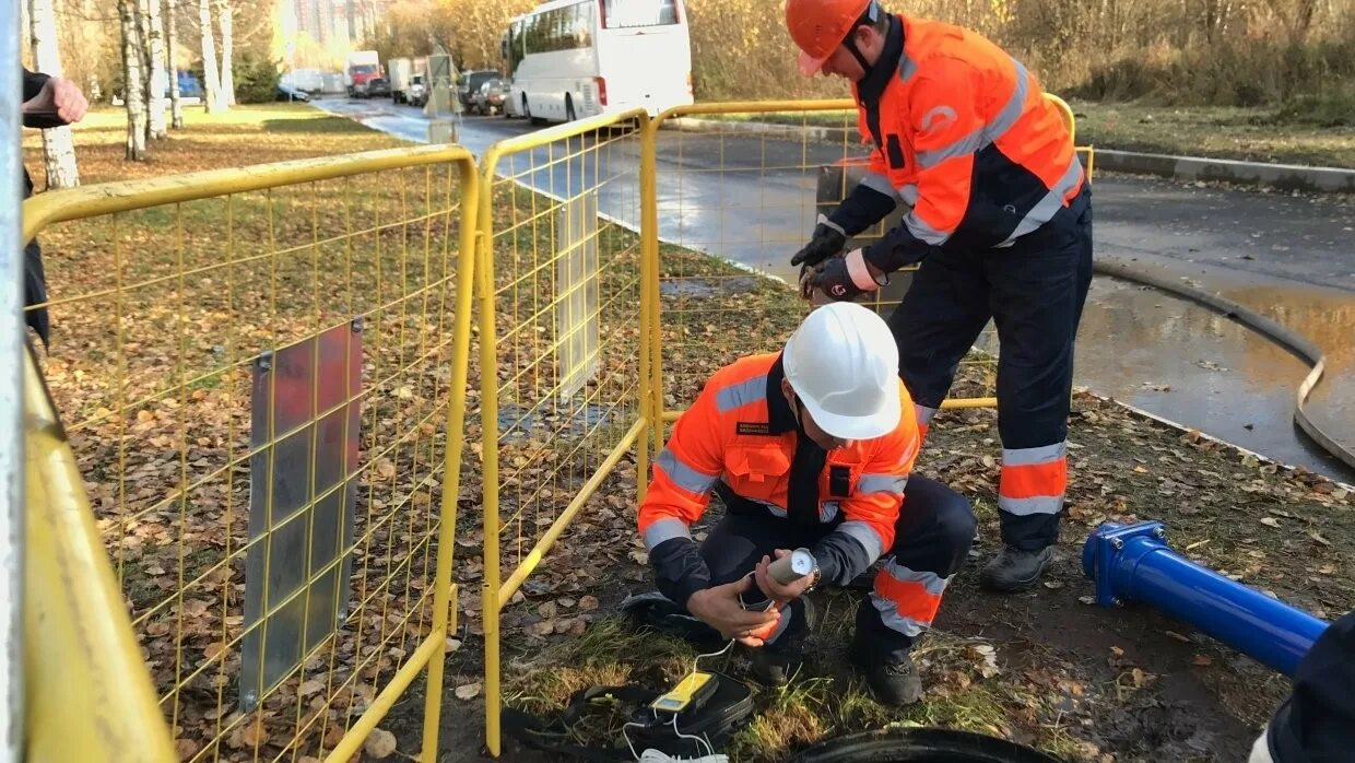 Водоотведение санкт петербург. Специалист по водоснабжению. Водоканал СПБ. ГУП водоснабжение и водоотведение Рыбница. Инженер по водоснабжению и водоотведению.