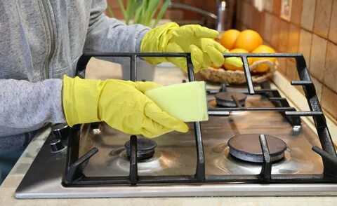 Чистка деревянной кухонной мебели фото EcoDM.ru