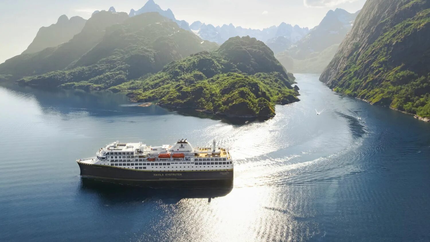 Лучшие путешествия 2023. Лучшие путешествия 2023. Rocky mountaineer поезд внутри. Путешествия 2022. Семья на прогулке эстетика.