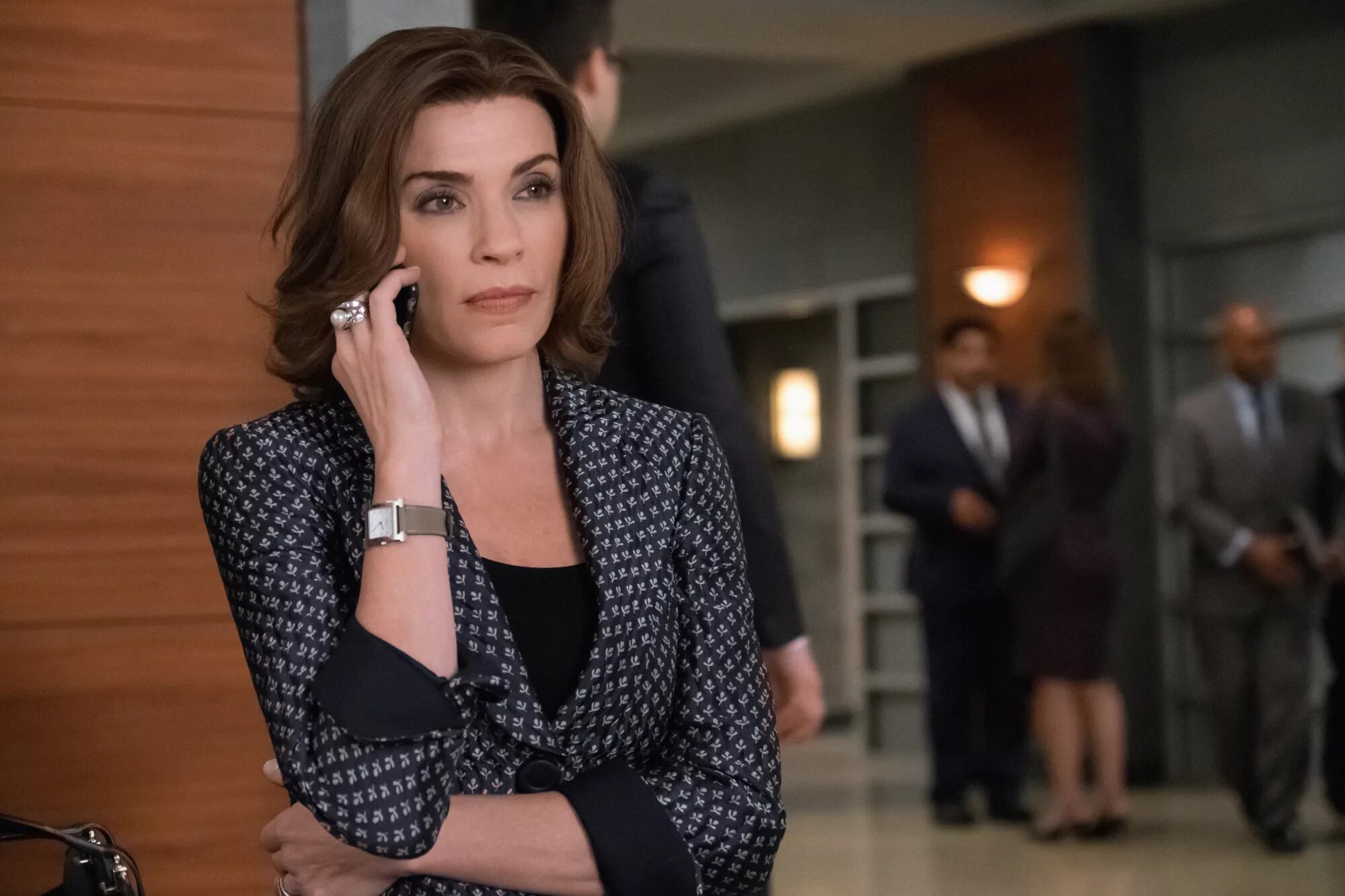 Wife 1080. Алисия Флоррик. Julianna Margulies хорошая жена. Джулиа́нна Маргу́лис good wife.