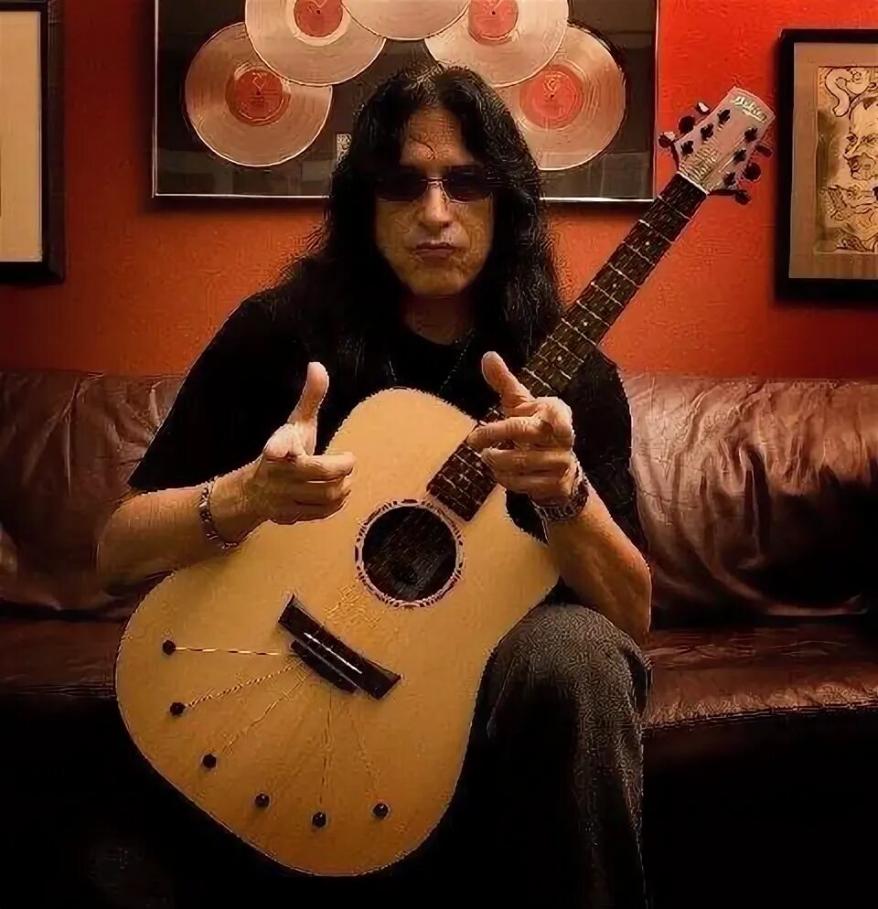 Гитарист твистед систер. Гитарист твистед систер. Твистед систер эдди. Гитарист твистед систер. Эдди охеда twisted sister.