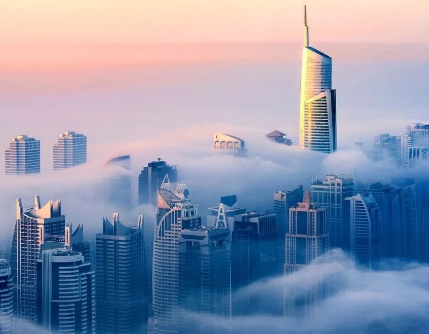 Крыша бурдж халифа. Небоскребы небоскребы над. Майншилд небоскрёб нео. Башни джумейра лейк. Небоскребы в облаках.