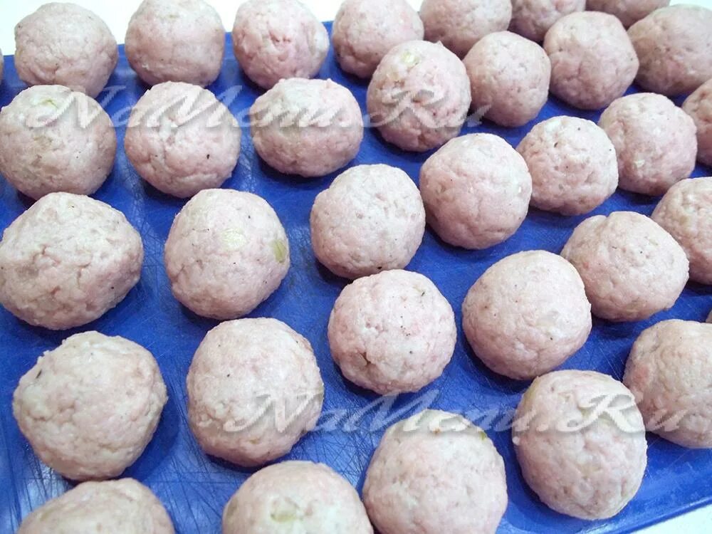 Заморозить фрикадельки из фарша. Фрикадельки замороженные корона. Фрикадельки с брокколи из икеи. Как готовить замороженные фрикадельки. Фрикадельки куриные заморозка.