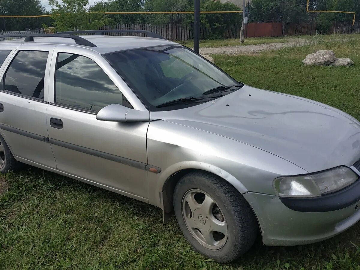 Опель вектра дизель универсал. Opel Vectra 1998 1.6. Опель Вектра 1.6 1998. Opel Vectra b 1998 1.6. Опель Вектра с 1.8 1998.