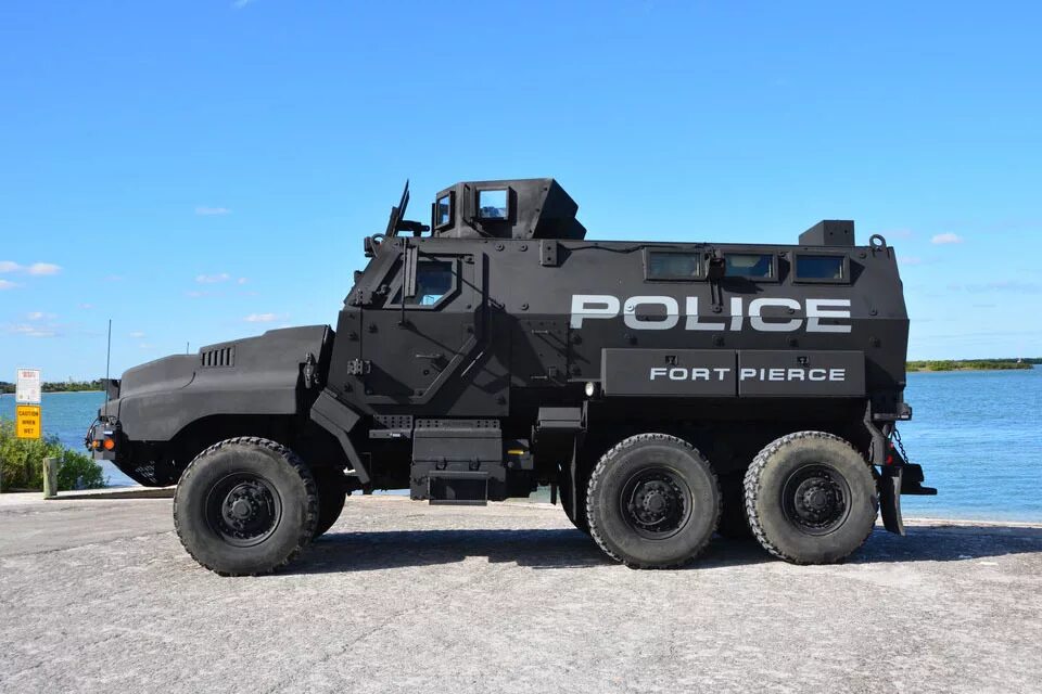 Evil vs good fire truck good evil vs scary videos. Scary street vehicles. Squad vehicles. Vehicles видео. Lenco bearcat mrap.