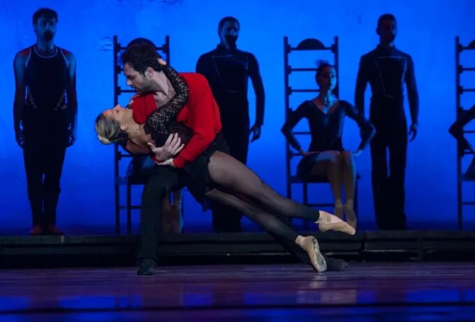 Мария александровна кармен сюита. Автор балета кармен сюита. Вступление к балету кармен сюита. Кармен-сюита щедрин. Щедрин кармен бизе.