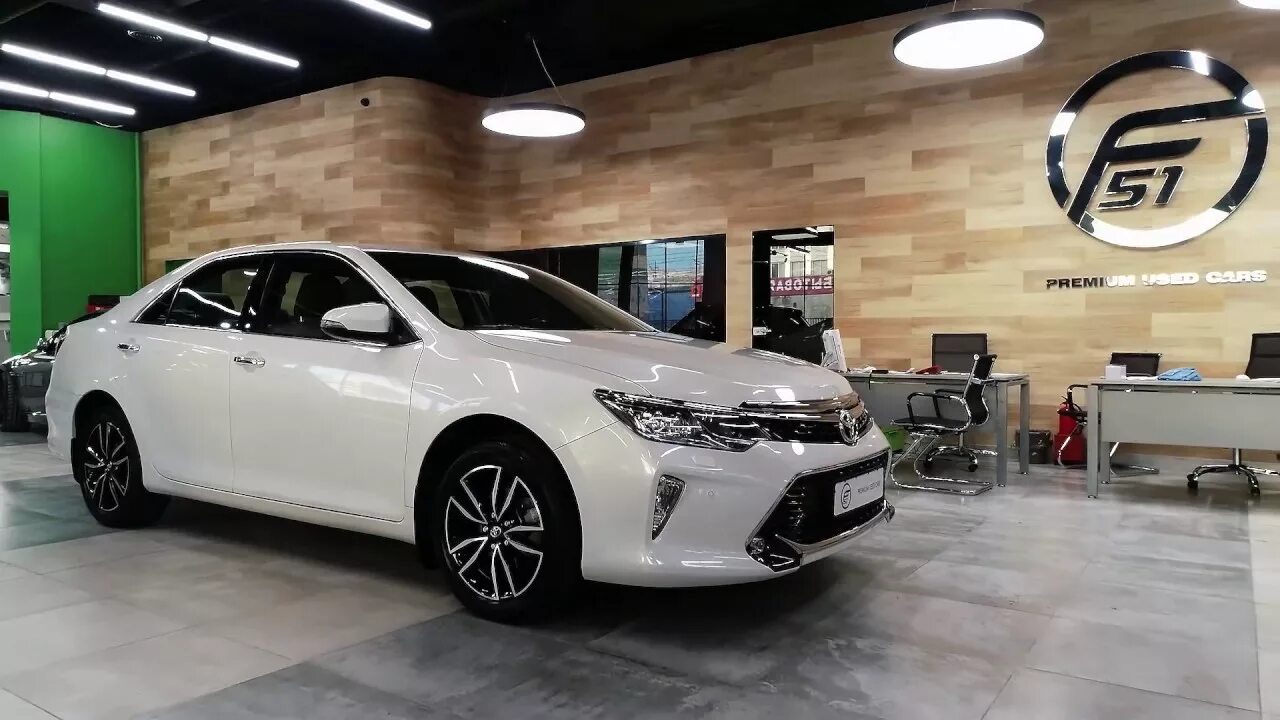 Toyota Camry 55 Exclusive. Тойота Камри 2018 Exclusive +. Камри 55 эксклюзив. Тойота Камри 55 комплектации эксклюзив.