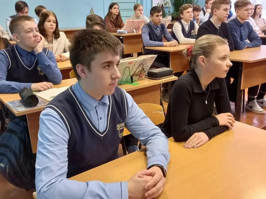 школа 1 жуковка брянская. мбоу жуковская сош 1 им белявского. жуковская школа им белявского движения первых. жуковская средняя школа 1 брянской области. мбоу жуковская сош 1 им б.