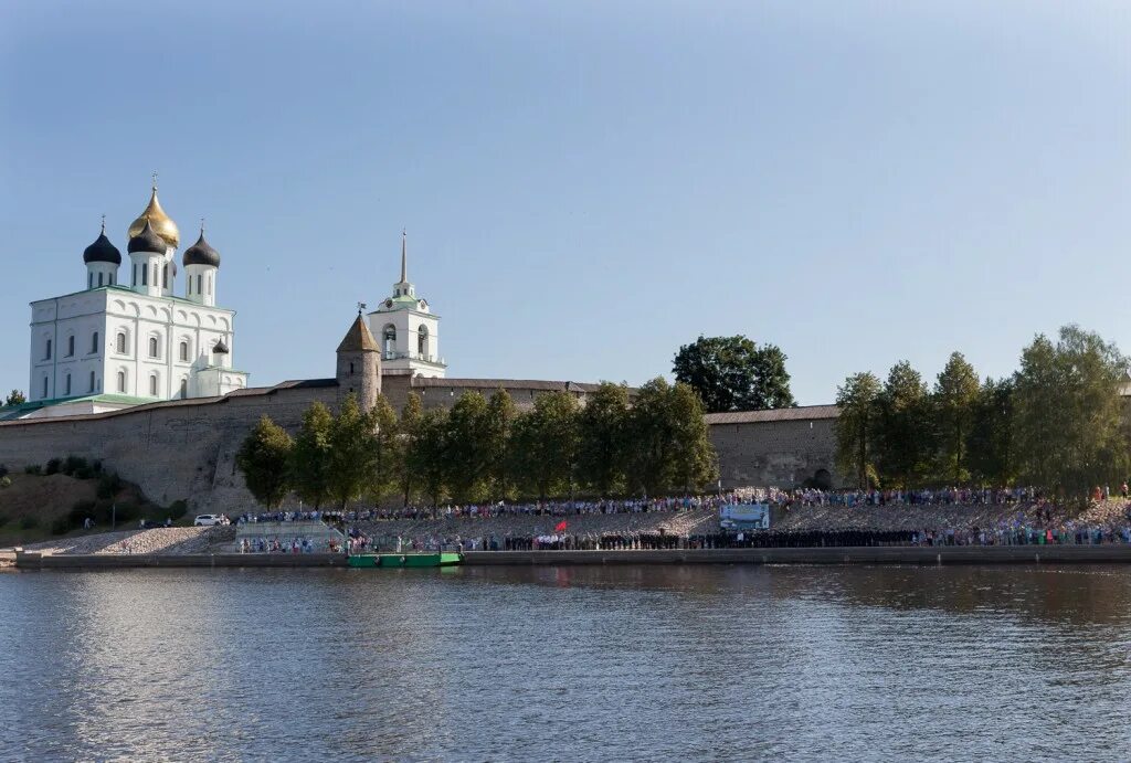 Псков набережная реки Великой. Набережная Псков река Пскова. Псков набережная реки Великой 13. Набережная реки Великой 6 Псков.