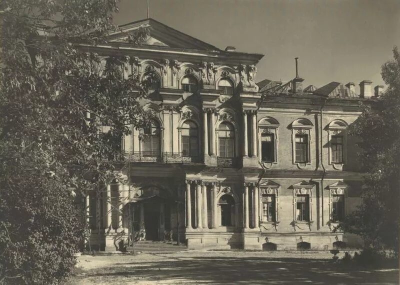 Дворец м. Пажеский корпус в петербурге. Дворец воронцова пажеский корпус. Дворец воронцова пажеский корпус. Петербургский пажеский корпус.