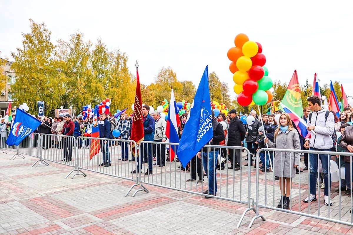 Года в первомайске